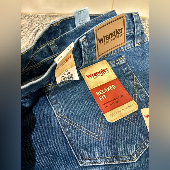 NWT Men’s Wrangler Jeans - Picture 2 of 5